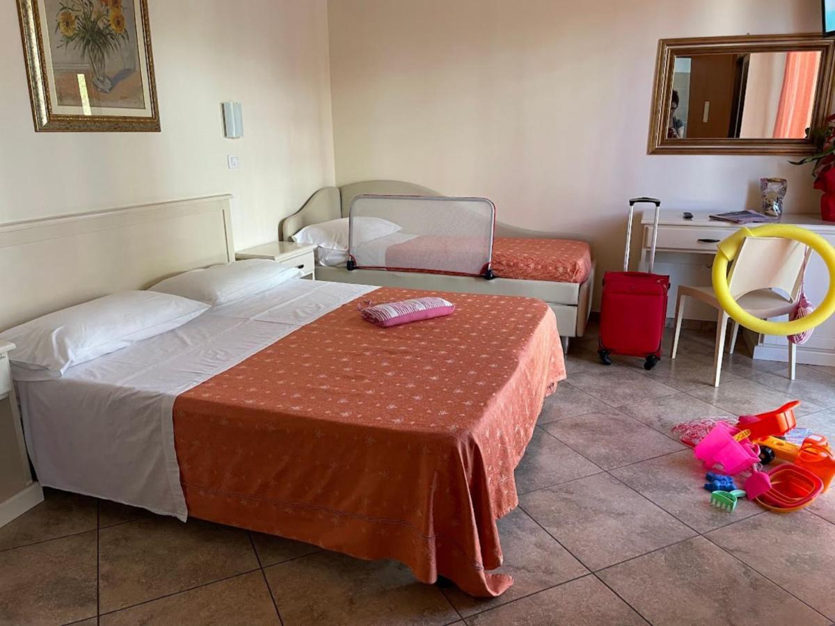 Hotel Franca Milano Marittima Exterior foto