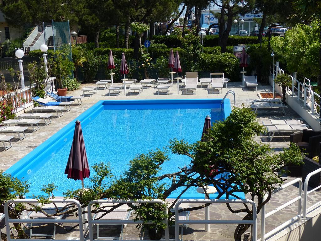 Hotel Franca Milano Marittima Exterior foto