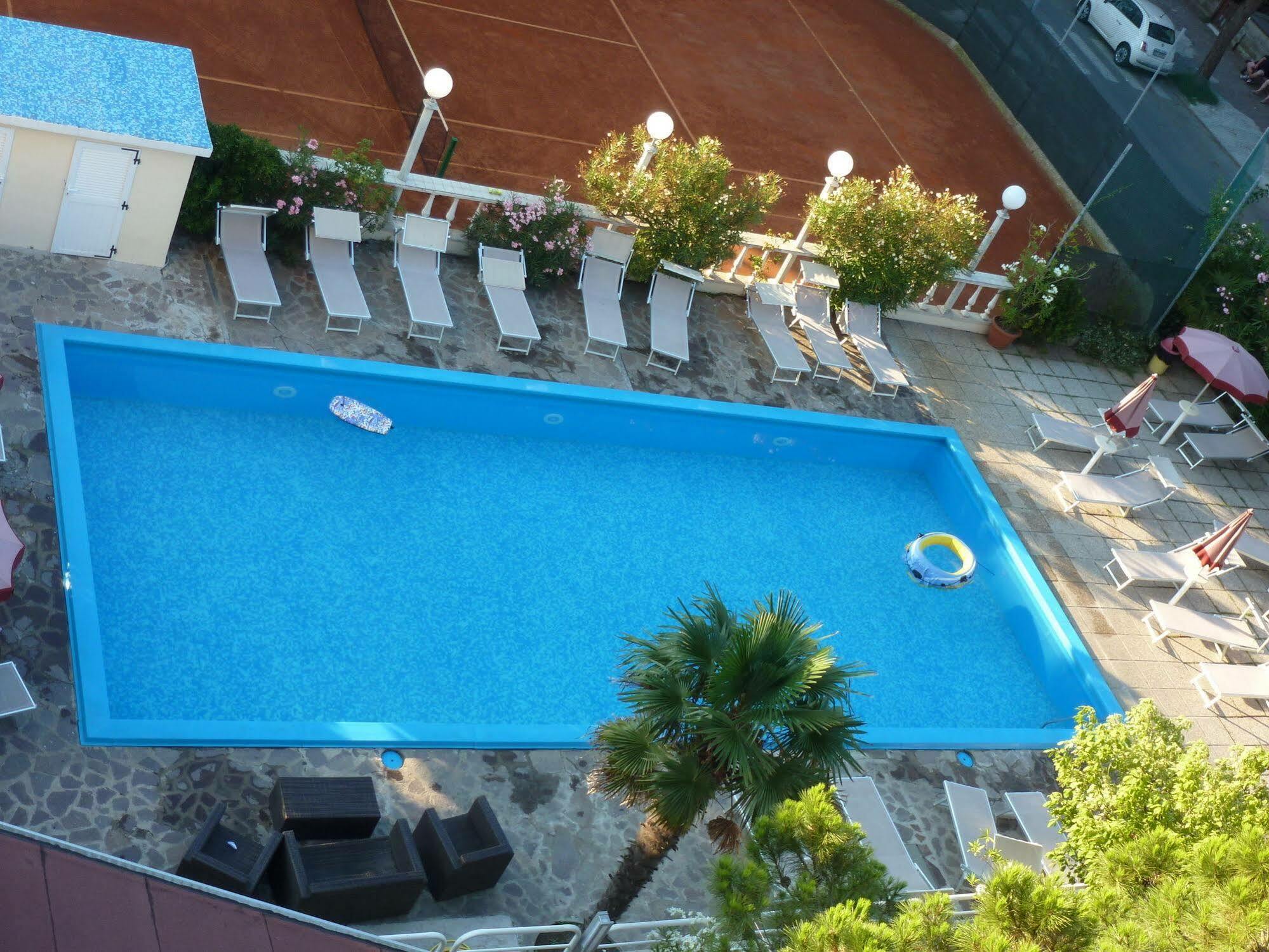 Hotel Franca Milano Marittima Exterior foto