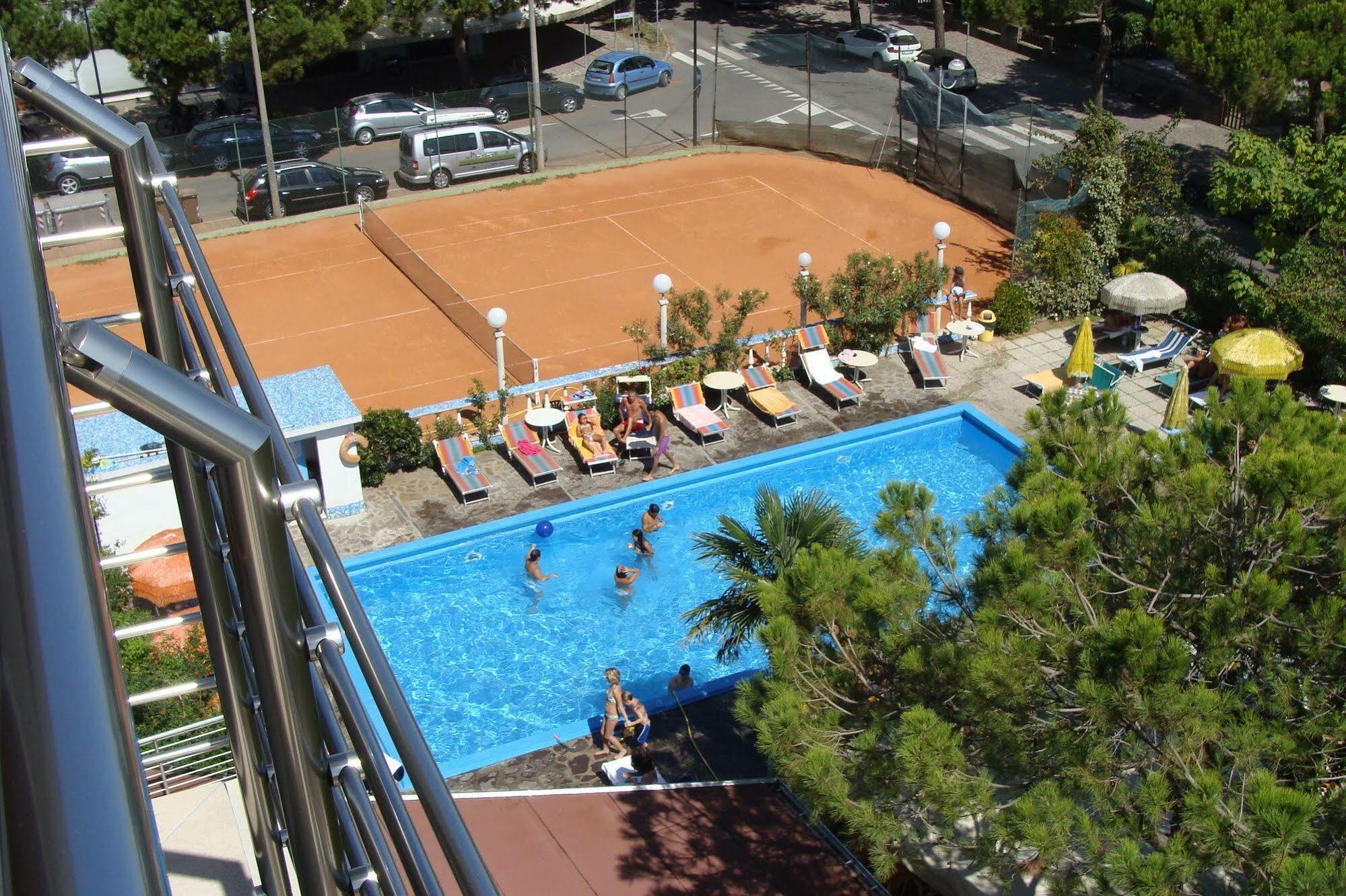 Hotel Franca Milano Marittima Exterior foto